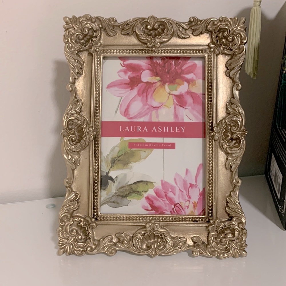 Detailed gold picture frame